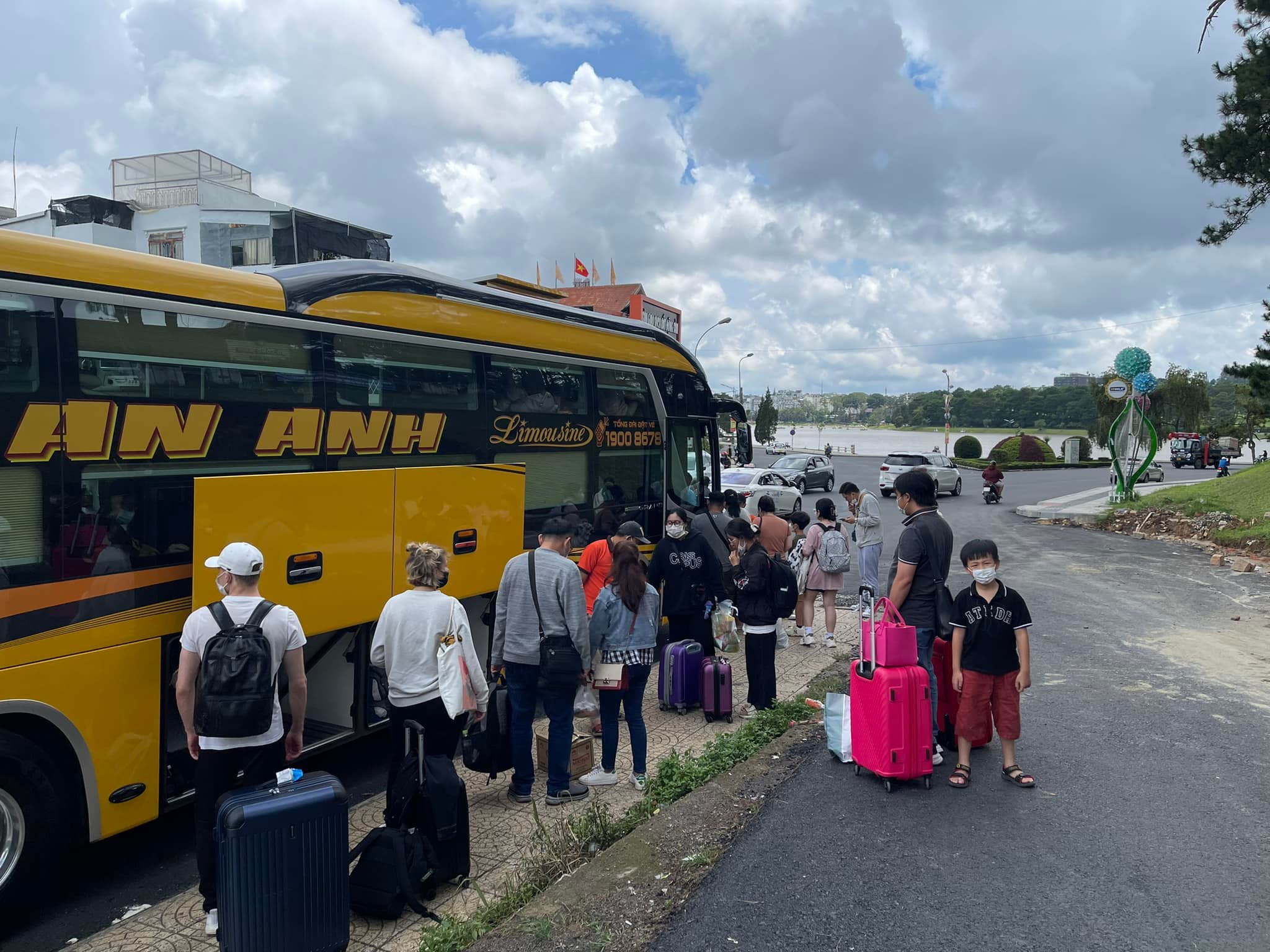 Xe phòng đôi An Anh Limousine Amazing
