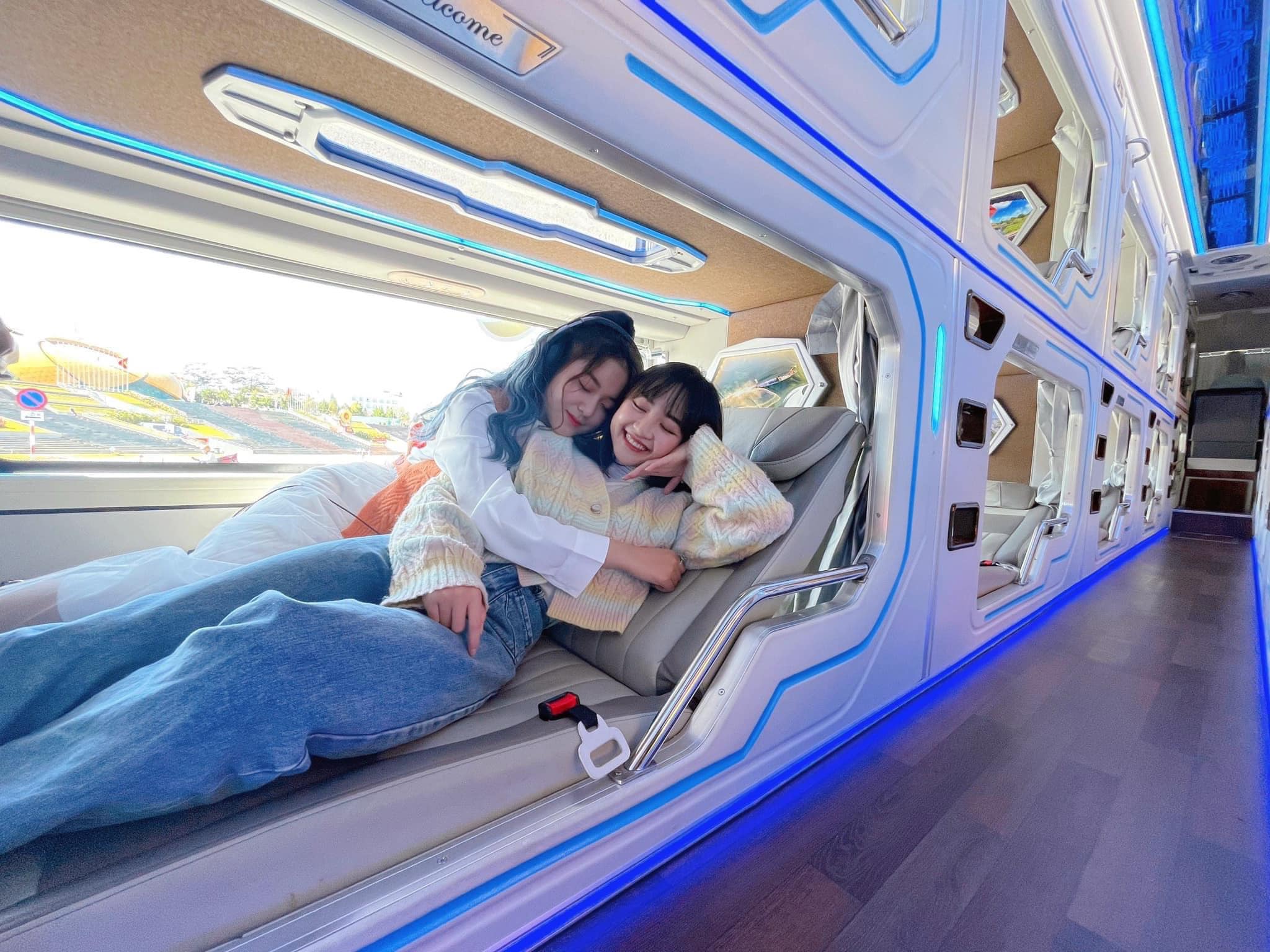 Xe phòng đôi An Anh Limousine Amazing